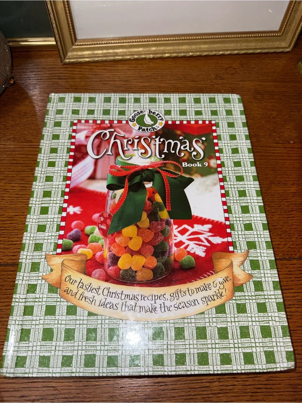 4 Set of Gooseberry Patch Christmas Books